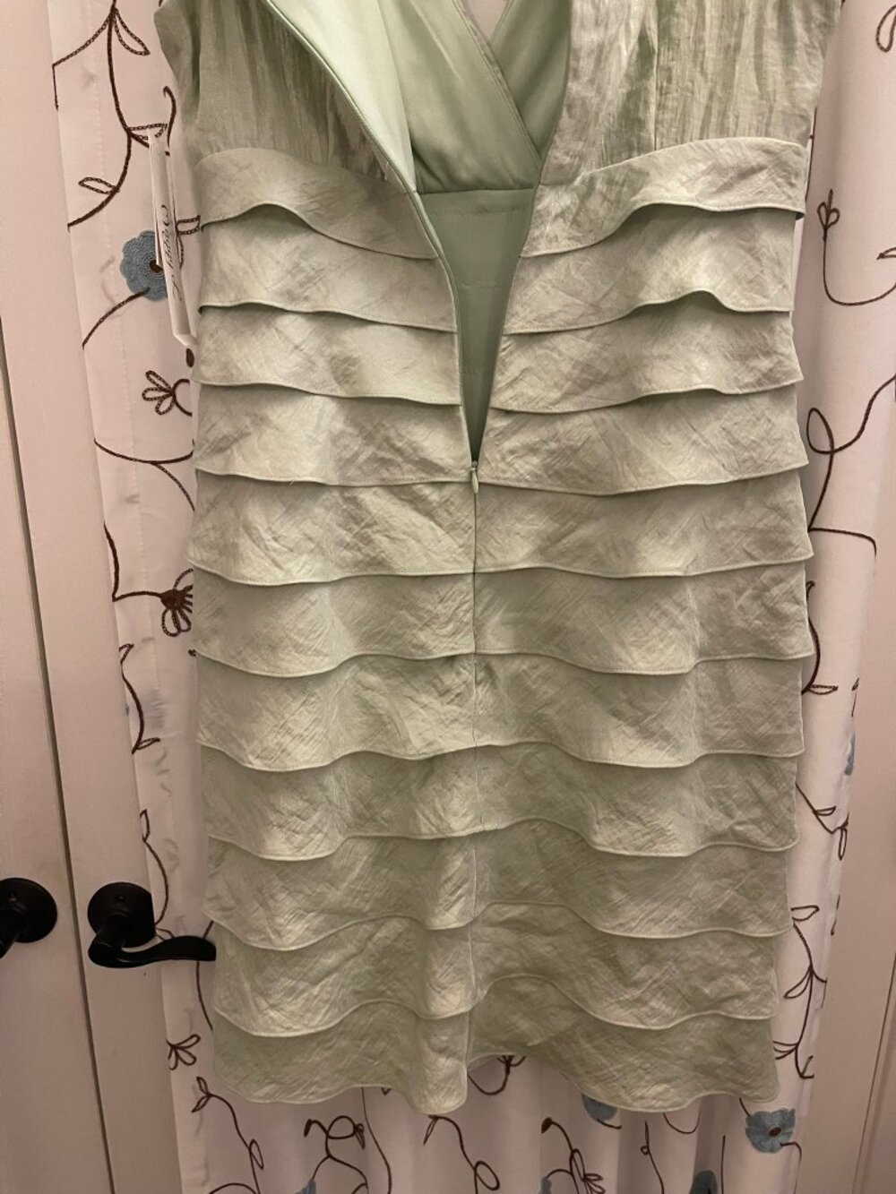 NWT Maggy L SZ 10 Sage Green Tiered Ruffle Cocktail Dress - Picture 6 of 10